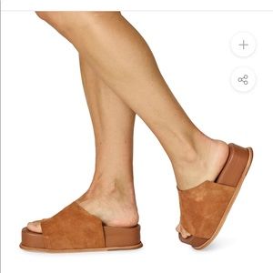 Wal & Pai Stone platform sandal size 39